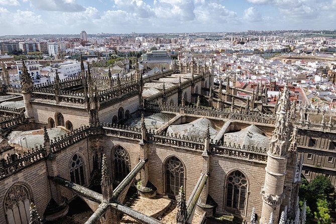 Seville: Cathedral Guided Tour with Priority Access - Special dates: 4 to 7 December access limits