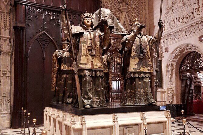 Seville: Cathedral Guided Tour with Priority Access - Arriving in Seville and getting inside fast