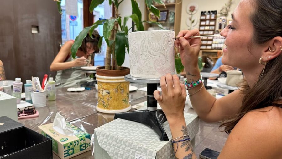Seville: Ceramic painting workshop - Why Sevillian ceramic painting is a great fit for Seville