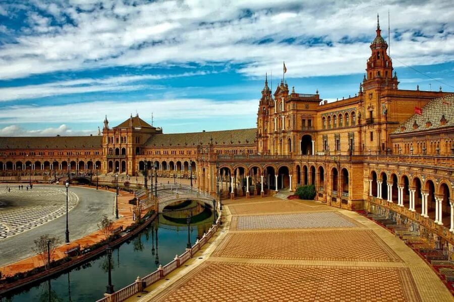 Seville : Discover best plans recommended by local people - Key highlights