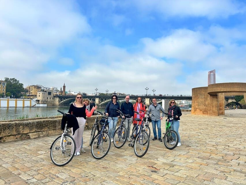 Seville: Dutch Cycling Highlights Tour with local guide - La Giralda and the cathedral views: big Seville moments without the hassle