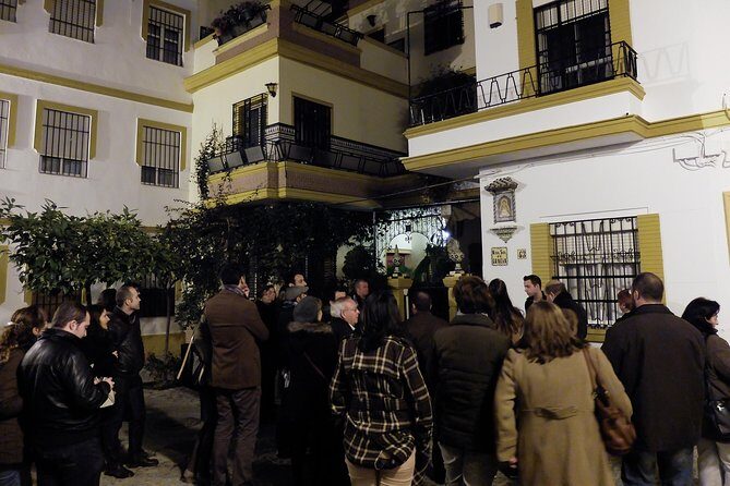 Seville Evening Historical Tour with Haunted History - Barrio Santa Cruz: where multiple faiths and empires share the same streets