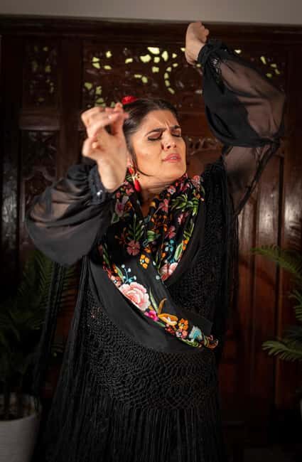 Seville: Flamenco Show at Tablao Almoraima in Triana - Triana’s flamenco flavor at Tablao Almoraima