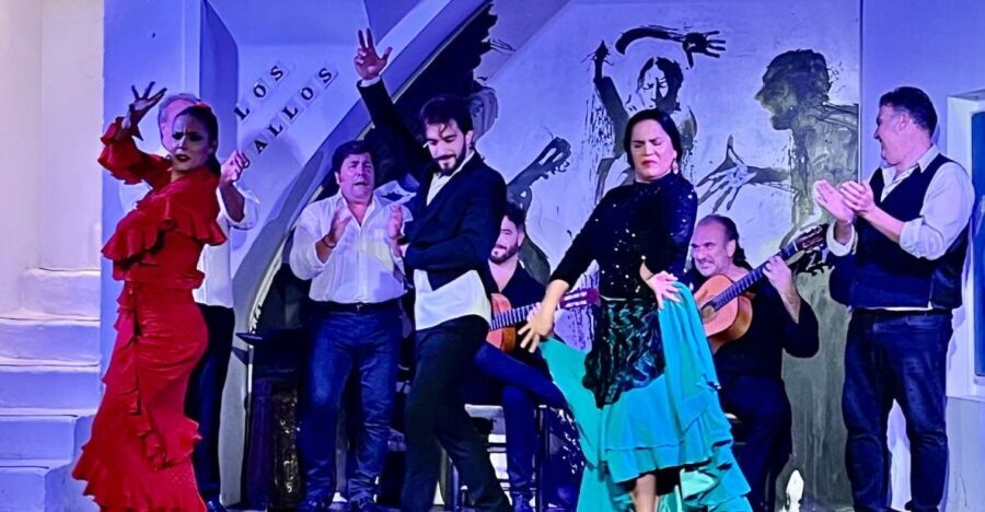 Seville: Flamenco Show at Tablao Los Gallos - What the Award (and the Small Stage) Means for You