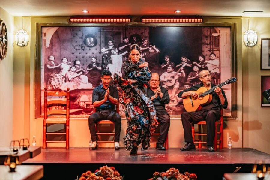 Seville: Flamenco Show with Andalusian Dinner at La Cantaora - Choosing your dinner: tapas option with Iberian cheek and sardine