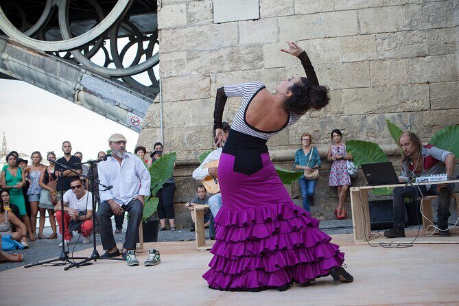 Seville: Fun class to approach Flamenco - Why This One-Hour Flamenco Class Works in Seville