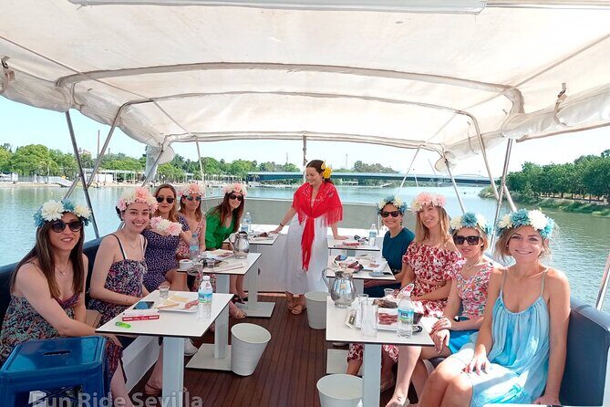 Seville: Guadalquivir River Cruise with Lunch or Dinner - Meeting point tips: how to find the boat fast
