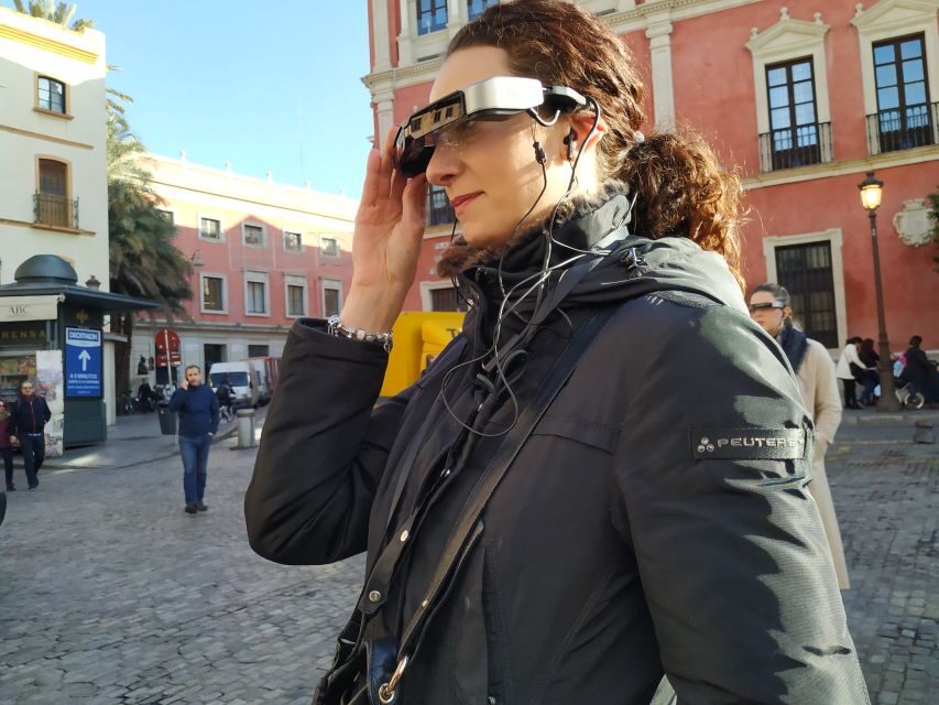 Seville: Guided City Walking Tour with 3D contents - Guadalquivir and Torre del Oro: Ending With the River Story