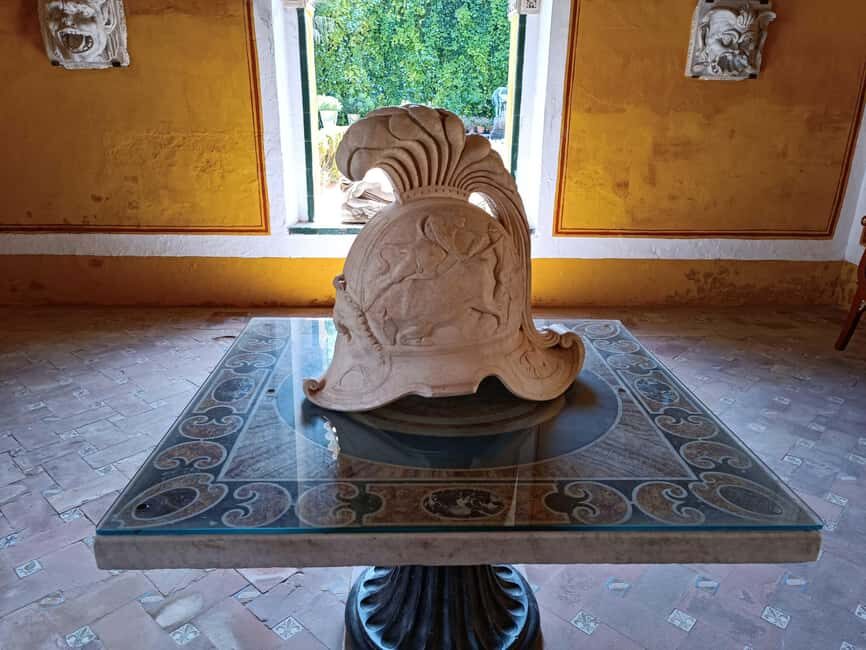 Seville: Guided visit of the Casa de Pilatos with entrance tickets - Architectural detail you can actually spot on the ground floor