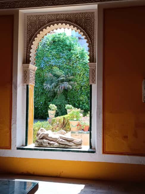 Seville: Guided visit of the Casa de Pilatos with entrance tickets - Who should book Casa de Pilatos with guided entrance?