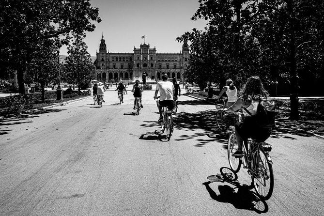 Seville Highlights Bike Tour (English) - Triana: tiles, pottery, and flamenco culture