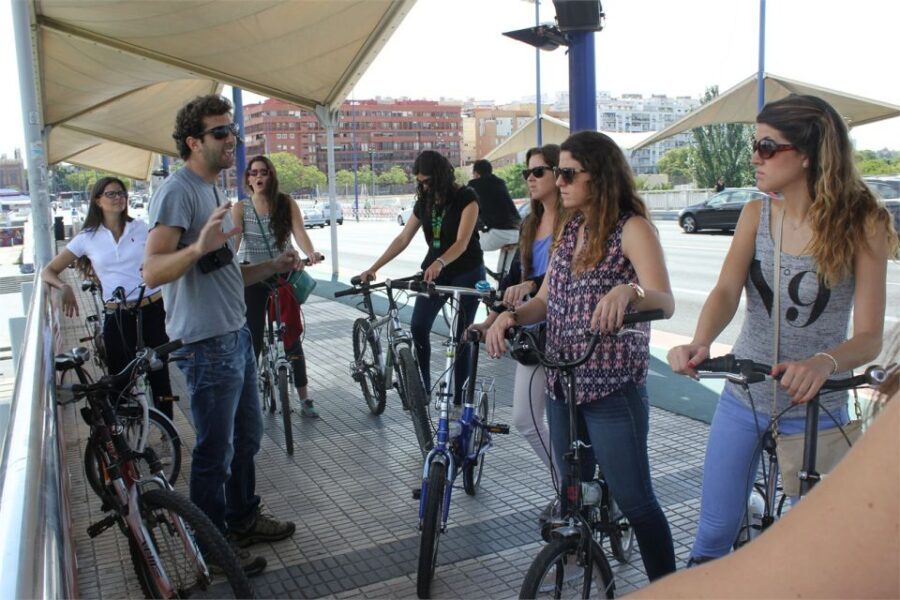 Seville: Highlights Bike Tour with Local Guide - Sevilla Tower, Triana Time, and the Real Feel of Neighborhoods