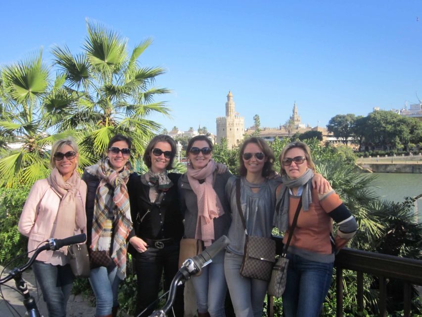 Seville: Highlights City Bike Tour - Plaza de España: 1929 and the big photo moment