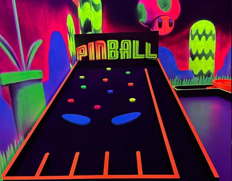 Seville: Indoor UV 18 hole Minigolf Experience - Day or Night Indoors: A Weather-Proof Plan in Seville