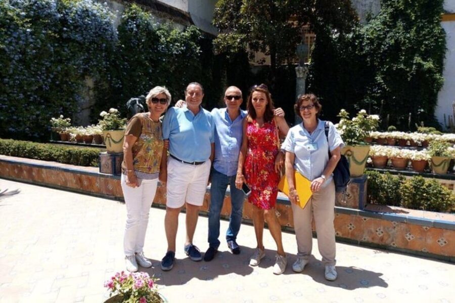 Seville : Jewish Quarter & Santa Cruz Walking Tour - Plaza de Santa Cruz: Where Coexistence Becomes a Real Place