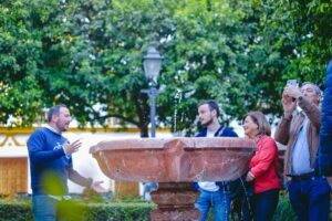 Seville Jewish Quarter Small-Group Walking Tour: History & Gems - Start near the Alcázar: Plaza Patio de Banderas sets the medieval stage