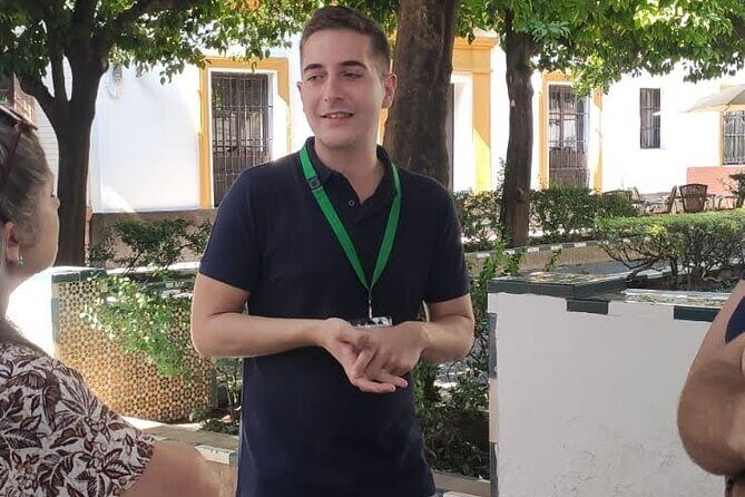 Seville Jewish Quarter Tour (Private Tour) - Jardines de Murillo: The Romantic Break You Didn’t Expect