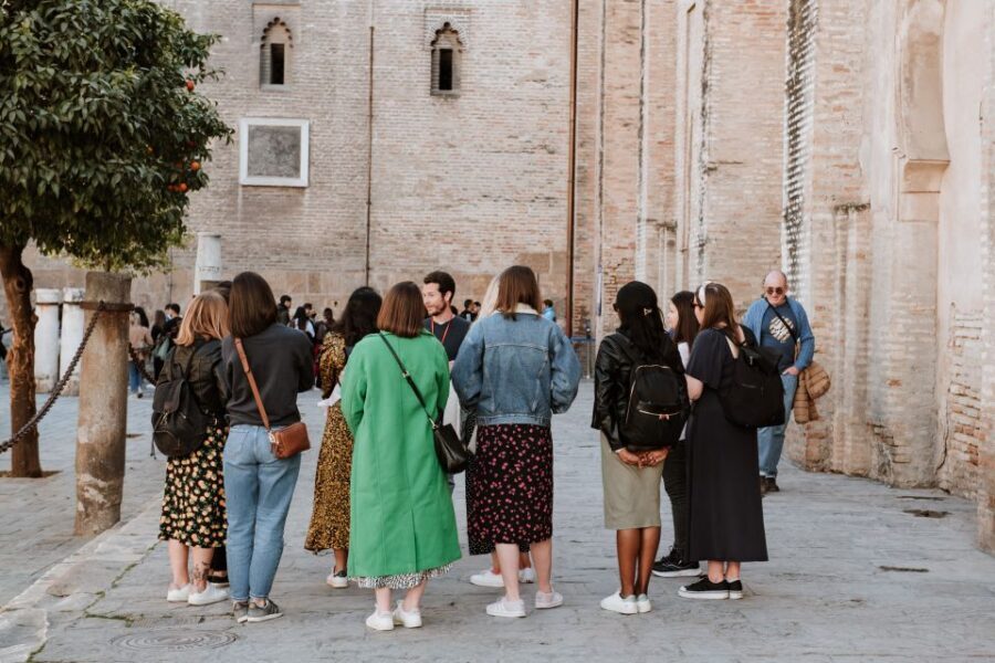 Seville Jewish Quarter walking tour: Santa Cruz District - Hospital de los Venerables: history with an identity