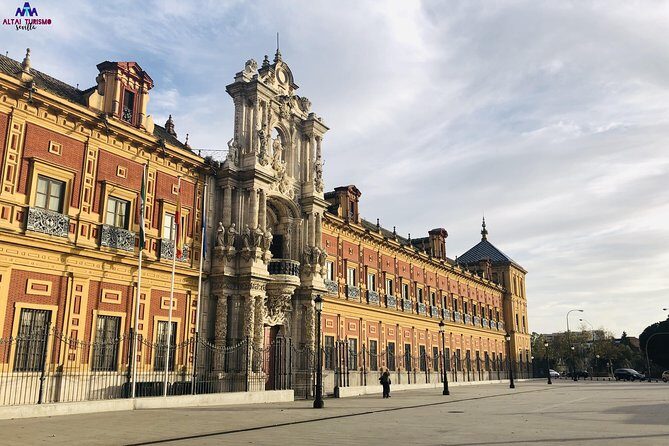 Seville Palaces: Dueñas Palace and Pilate House Tour - Casa de Pilatos: noble palace time with guided meaning