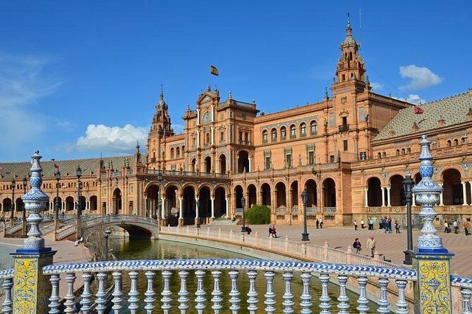 Seville Panoramic Walking Tour - Parque de María Luisa: the calm pause in the middle
