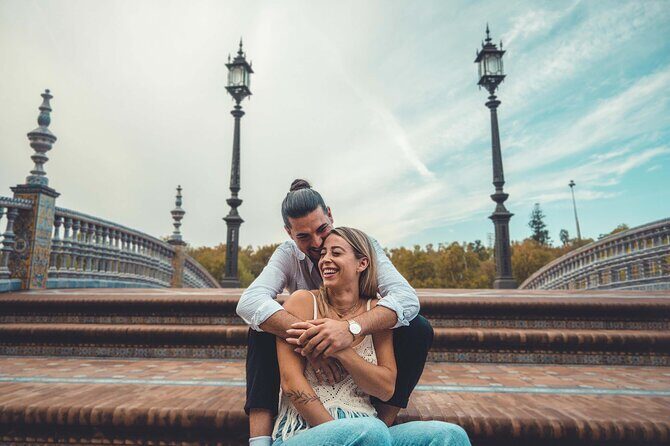 Seville Personalized and Professional Photoshoot - Plaza de España portraits: how to get the most from the tiles and arches