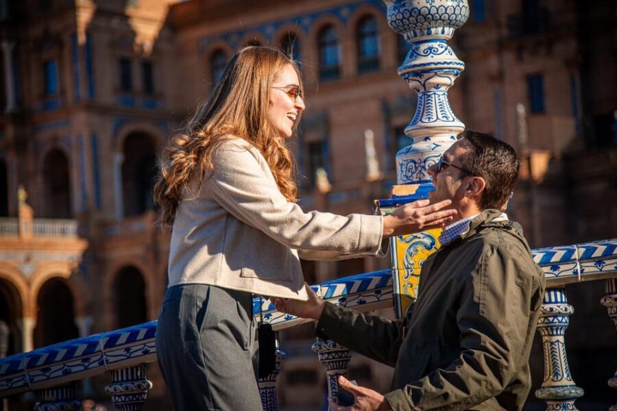 Seville PHOTO WALK - How you get comfortable in front of the camera