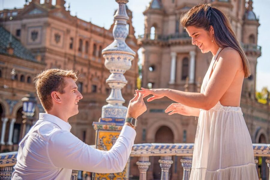 Seville PHOTO WALK - Plaza de España as your photo anchor