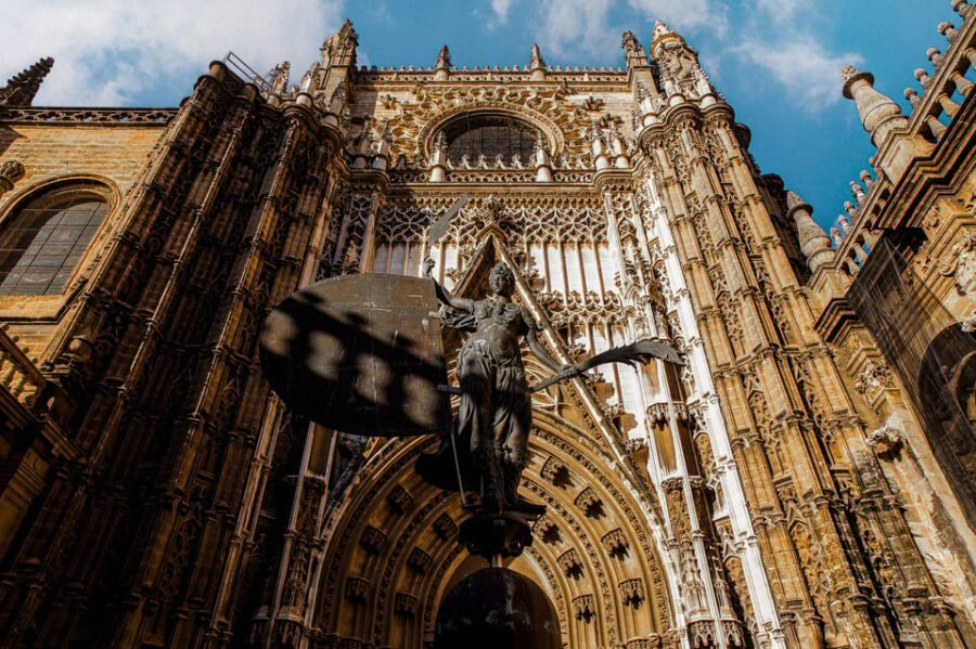 Seville: Priority Access Cathedral, Giralda & Alcázar Tour - Seville Cathedral: The Biggest Gothic Cathedral, Plus Columbus’s Tomb