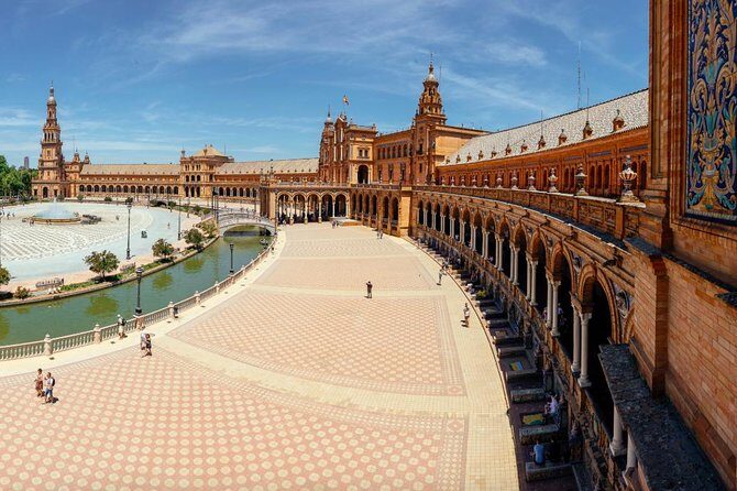 Seville Private City Kickstart Tour - Historic Center Stroll: Stories That Make the Streets Useful