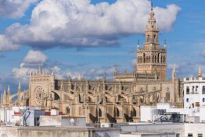 Seville: Private Guided City Walking Tour - Seville Cathedral and Giralda: what to look for outside the doors