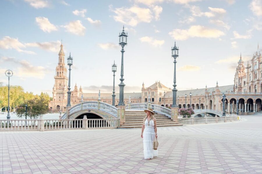 Seville: Professional Photoshoot - Stephanie’s Approach: Calm Direction and Real Editing