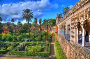 Seville: Real Alcazar of Seville Guided Tour and Ticket - What this ticket includes (and why it matters for value)