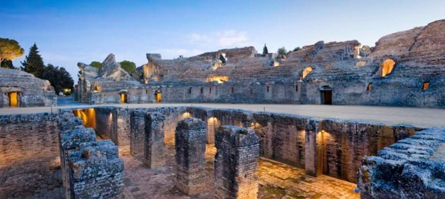 Seville: Roman City of Itálica 2 Hour Tour - Touring Itálica’s Hadrian-era buildings: how Roman life shows up in stone