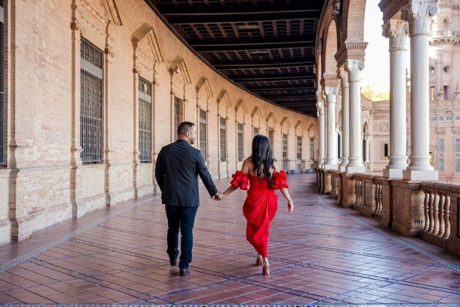Seville: Romantic photoshoot for Couples - Key things that make this Seville couples photoshoot worth it