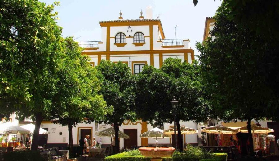 Seville: Santa Cruz Old Jewish Quarter Walking Tour - Key highlights at a glance