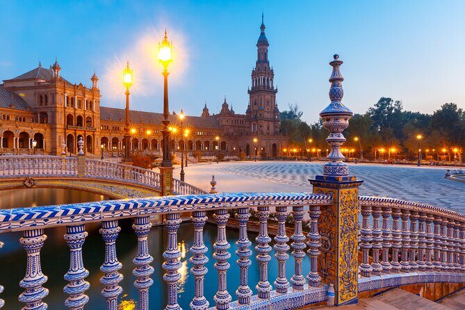 Seville Scavenger Hunt and Highlights Self Guided Audio Tour - Stop-by-stop: from Híspalis Fountain to Parque de María Luisa