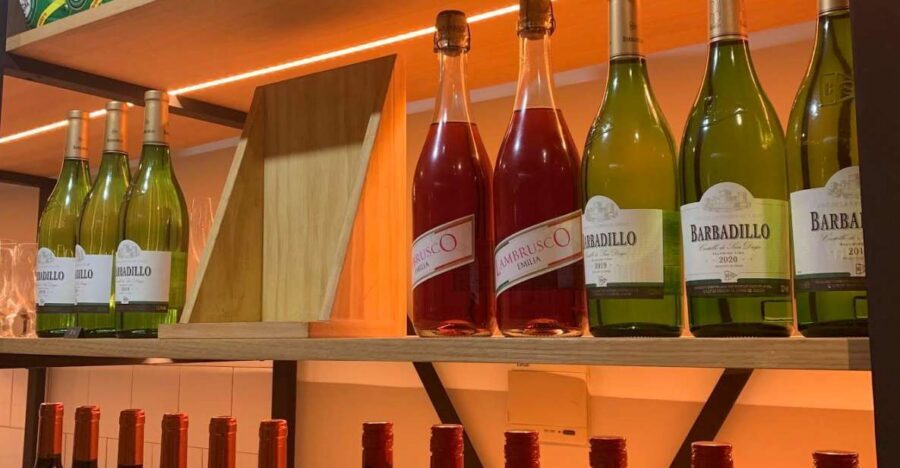 Seville: Sherry Wine Tasting with Light Snacks - The Five Sherries You’ll Taste: What to Notice Each Time