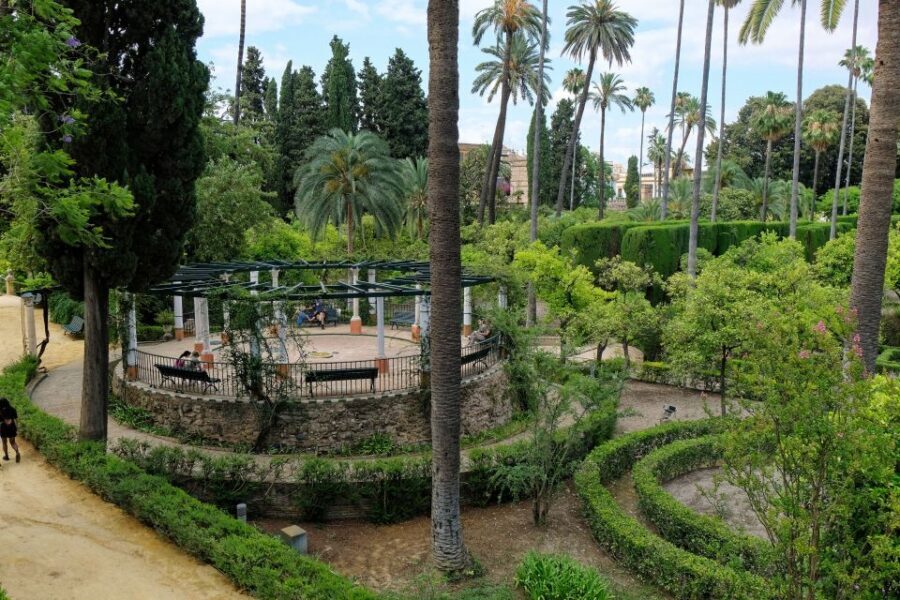 Seville: Skip-the-Line Royal Alcázar Guided Tour - Key things you’ll notice on this Royal Alcázar tour