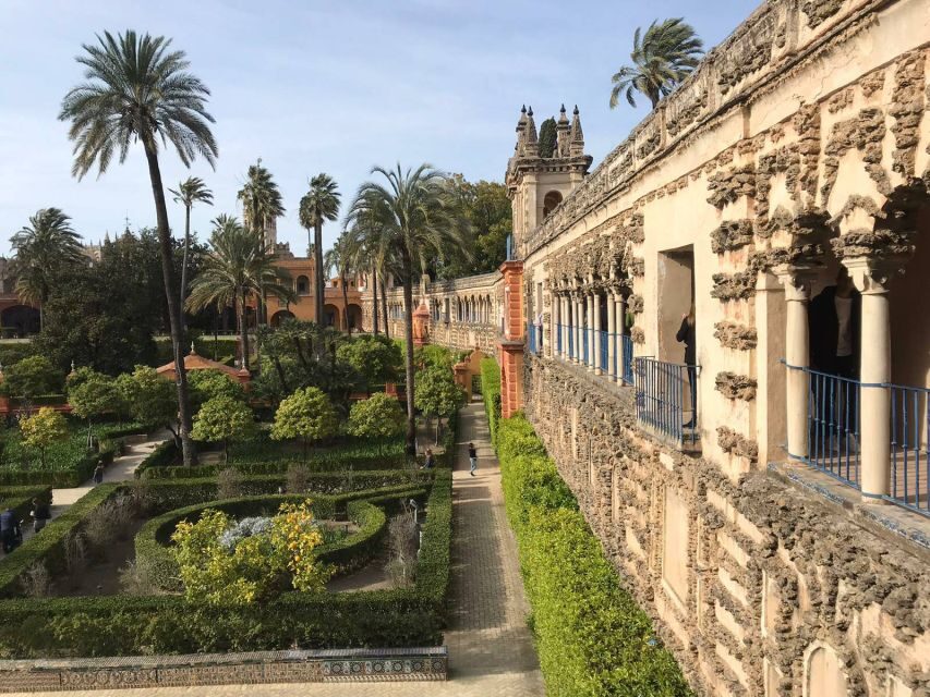 Seville: Small-Group Alcázar Guided Tour & Entry Ticket - Gothic Palace: The Post-Conquest Shift You Can Feel