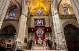 Seville: Small-Group Cathedral and Giralda Tour with Tickets - From Moorish Ablutions to Gothic Grandeur