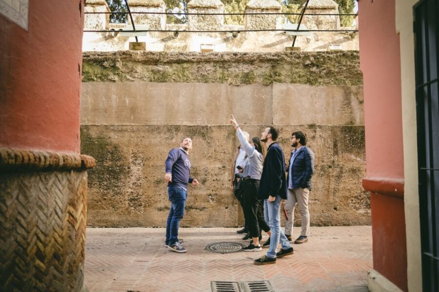 Seville: Small-Group Jewish Quarter Discovery Walking Tour - Ending near Iglesia de Santa María la Blanca: a strong final note