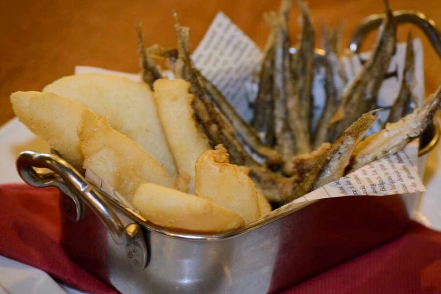 Seville: Tapas Dinner and Flamenco Show - Key Points You Should Know