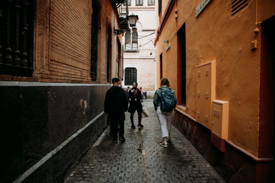 Seville: Tapas, Taverns, and History Walking Tour - Stop 4: the final restaurant where Andalusian meets international