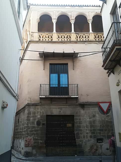 Seville: Tiny-Group Jewish Quarter Discovery Walking Tour - Key highlights you’ll feel on the walk