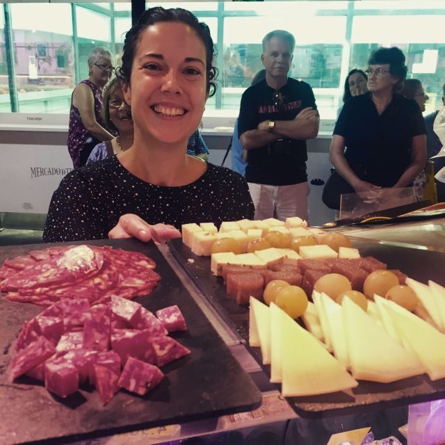 Seville: Triana Market Tour with Tastings - Entering Triana Market with the right kind of hunger