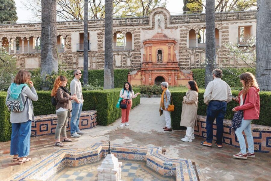 Seville: VIP Exclusive Early Access Tour of The Alcazar - Plaza del Triunfo Pickup: Find the Green Walks Sign and Start Easy