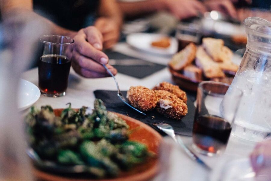 Seville: Wine and Gourmet Tapas Tour - Price and value: what $146 covers in Seville terms