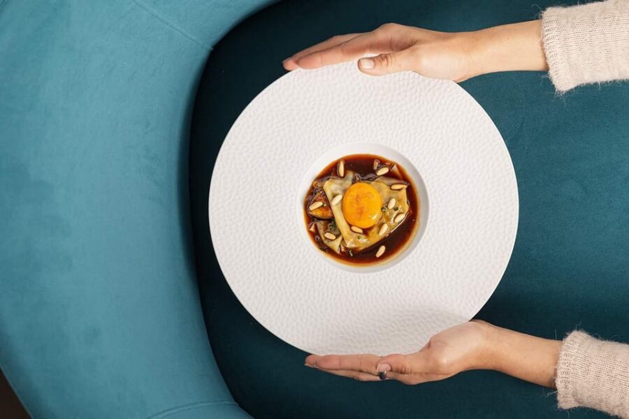 Seville with a Michelin Chef: Gastronomic Tour around Secret Corners - AI simultaneous translation plus live guide: eating without language stress