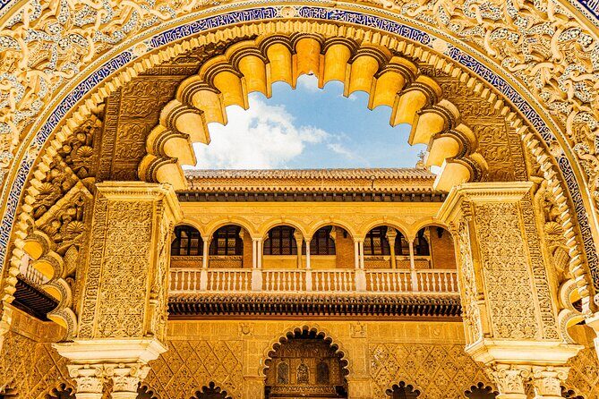 Skip the Line Seville Alcázar, Cathedral & Giralda Guided Tour - Seville Cathedral: the scale hits first, then the details
