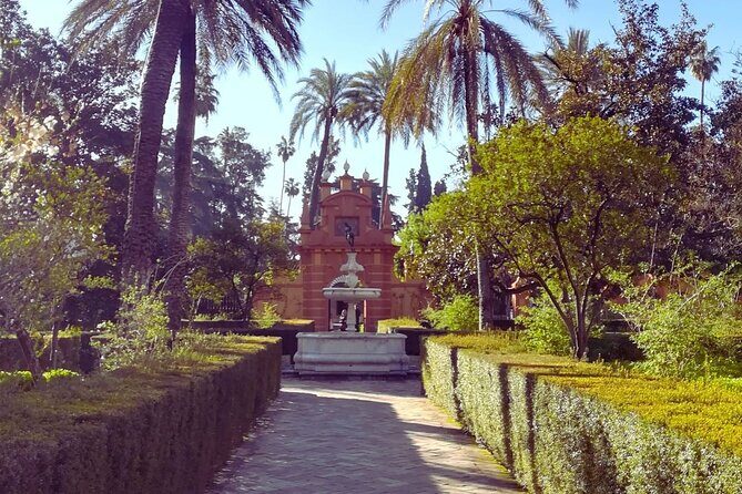 Small Group Tour of the Royal Alcazar of Seville - Practical tips for touring the Alcázar without stress